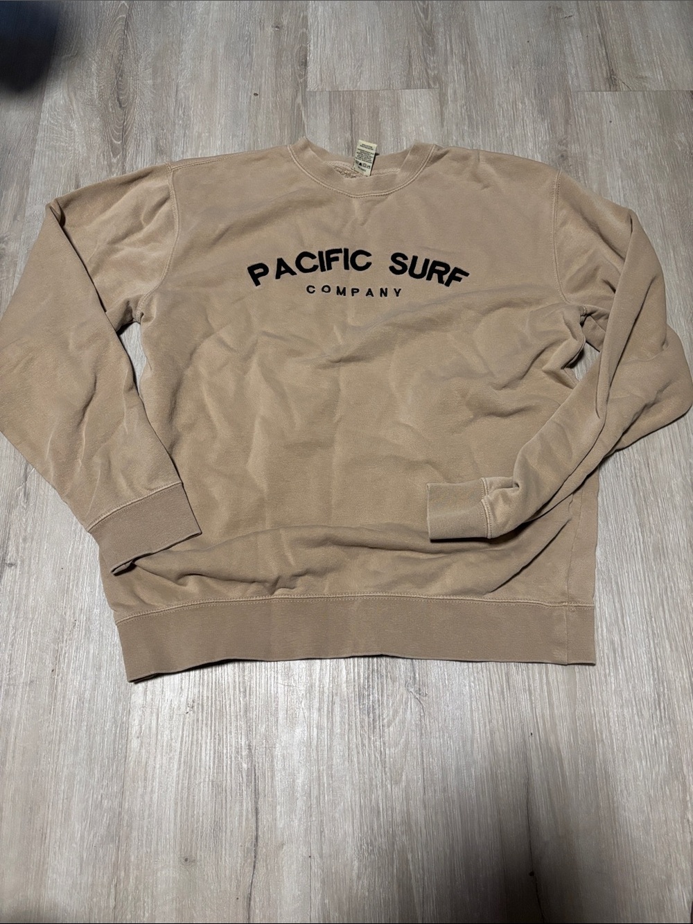 Independent Trading Co.Pacific Surf Company Men’s Crewneck Sweatshirt - Sand Tan